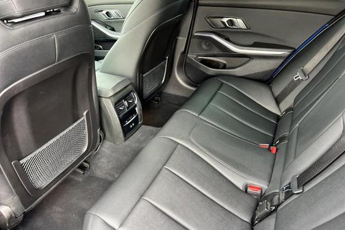 2021 BMW 330 i