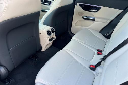 2026 Mercedes-Benz GLC 300 Base