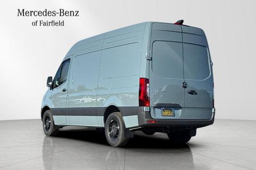 2025 Mercedes-Benz Sprinter 2500 Standard Roof