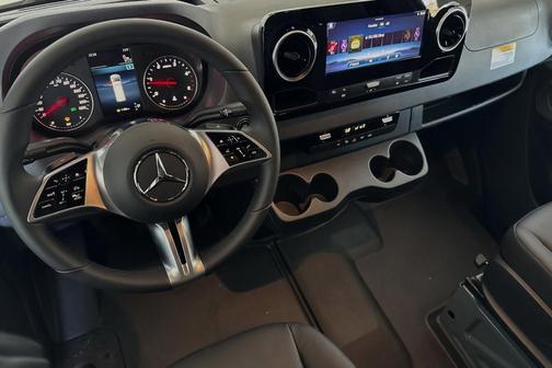 2025 Mercedes-Benz Sprinter 2500 Standard Roof