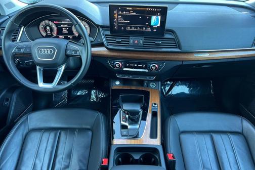 2023 Audi Q5 45 S line quattro Premium