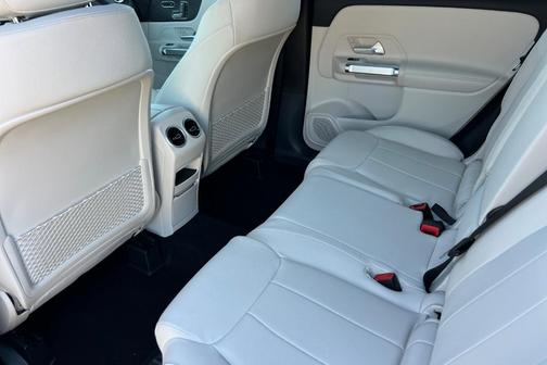 2025 Mercedes-Benz GLB 250 Base 4MATIC