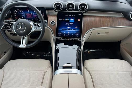 2025 Mercedes-Benz GLC 300 Base