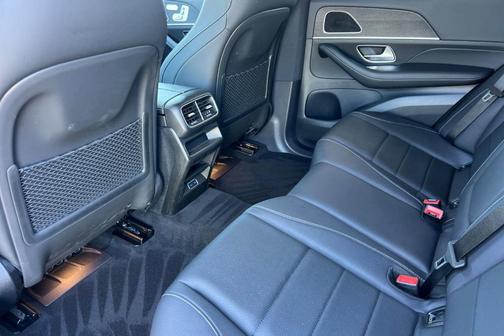 Obsidian Black Metallic 2026 Mercedes-Benz GLE 350 Base 4MATIC