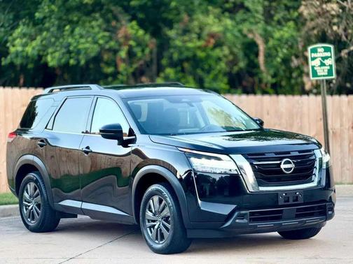 2022 Nissan Pathfinder SV 2WD