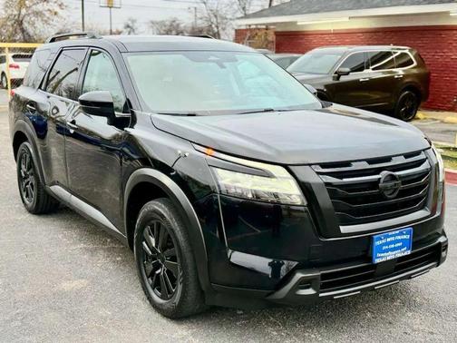 2022 Nissan Pathfinder SV 2WD