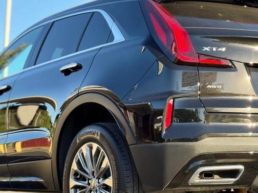 2025 Cadillac XT4 Sport