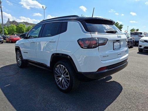 Bright White Clearcoat 2023 Jeep Compass Limited