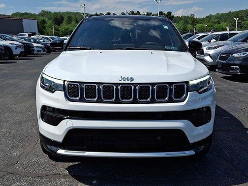 Bright White Clearcoat 2023 Jeep Compass Limited
