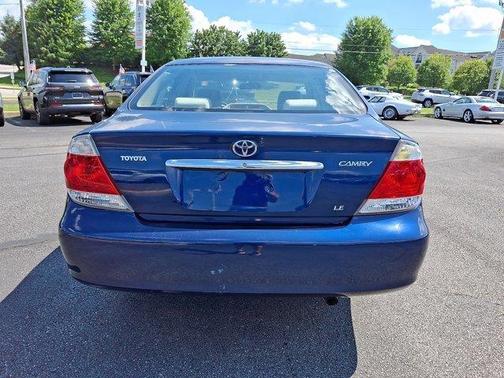 2005 Toyota Camry LE