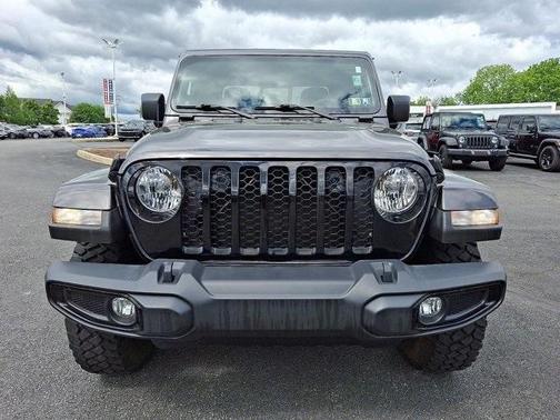 2022 Jeep Gladiator Sport