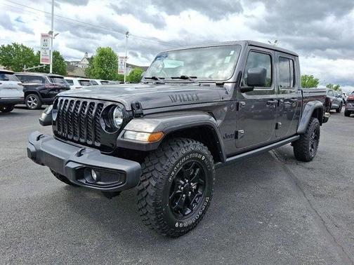 2022 Jeep Gladiator Sport