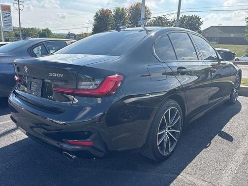 2019 BMW 330 i xDrive