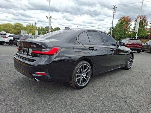 2019 BMW 330 i xDrive