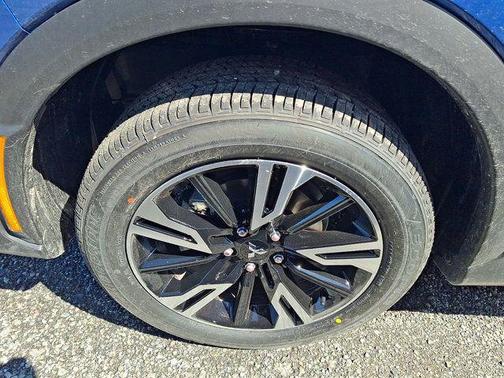 Lightning Blue Metallic 2026 Mitsubishi Eclipse Cross SE