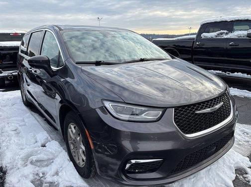 2023 Chrysler Pacifica Touring-L