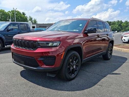 2024 Jeep Grand Cherokee Laredo