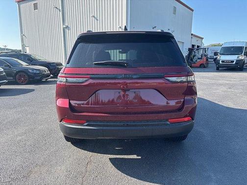 2024 Jeep Grand Cherokee Laredo