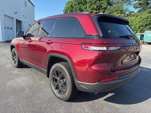 2024 Jeep Grand Cherokee Laredo