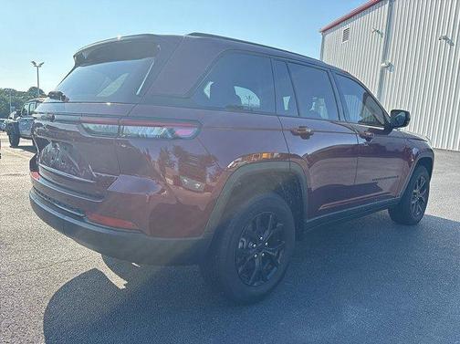 2024 Jeep Grand Cherokee Laredo