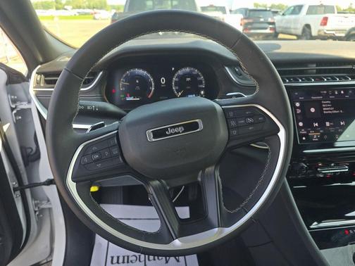 2024 Jeep Grand Cherokee L Laredo