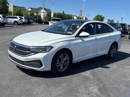 Opal White Pearl Effect 2024 Volkswagen Jetta 1.5T SE