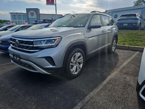 Pyrite Silver Metallic 2023 Volkswagen Atlas 3.6L SE w/Technology