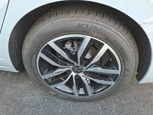 2026 Volkswagen Jetta 1.8T SE