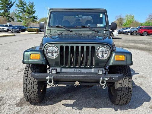 Moss Green Pearlcoat 1998 Jeep Wrangler Sahara
