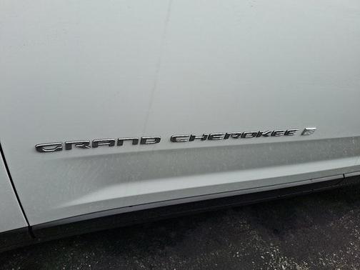 2025 Jeep Grand Cherokee Laredo X