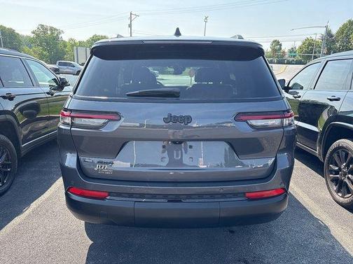 2023 Jeep Grand Cherokee L Laredo