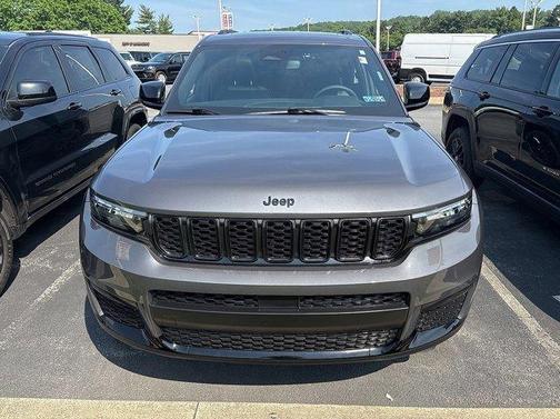 2023 Jeep Grand Cherokee L Laredo