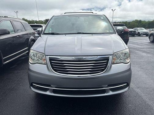 2013 Chrysler Town & Country Touring-L
