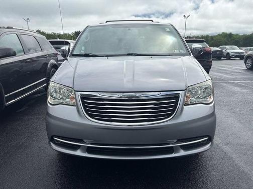 2013 Chrysler Town & Country Touring-L
