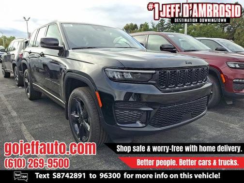 2025 Jeep Grand Cherokee Laredo