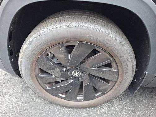 2025 Volkswagen Atlas 2.0T SE