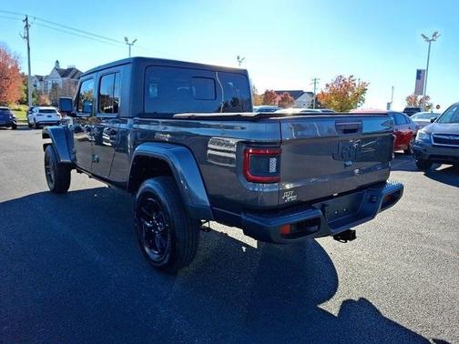 2021 Jeep Gladiator Sport