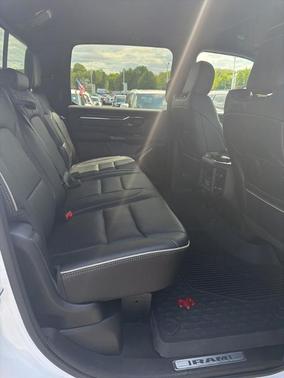 Bright White Clearcoat 2022 RAM 1500 Limited