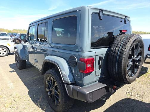 Anvil Clearcoat 2025 Jeep Wrangler 4xe Sahara