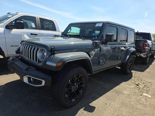 Anvil Clearcoat 2025 Jeep Wrangler 4xe Sahara