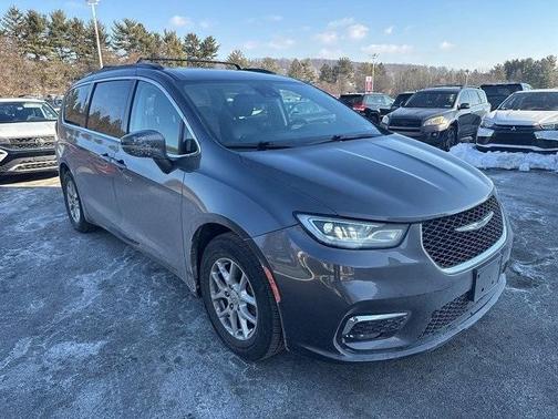 2022 Chrysler Pacifica Touring-L