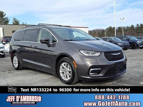 2022 Chrysler Pacifica Touring-L