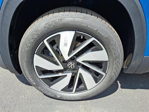 2025 Volkswagen Atlas 2.0T SE