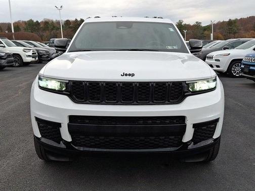 2023 Jeep Grand Cherokee L Laredo