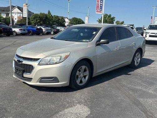 Champagne Silver 2015 Chevrolet Malibu 1FL