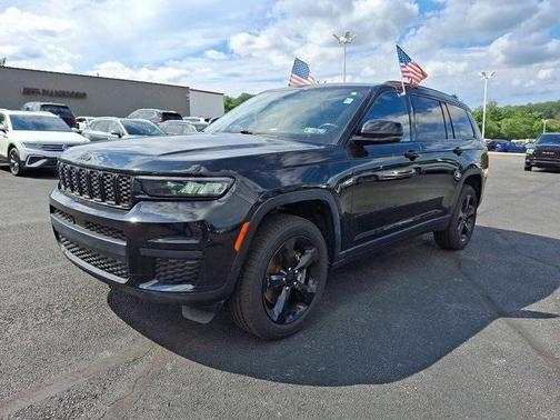 2022 Jeep Grand Cherokee L Laredo