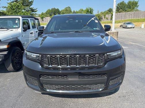 2022 Jeep Grand Cherokee L Laredo