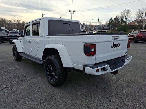 Bright White Clearcoat 2021 Jeep Gladiator Overland