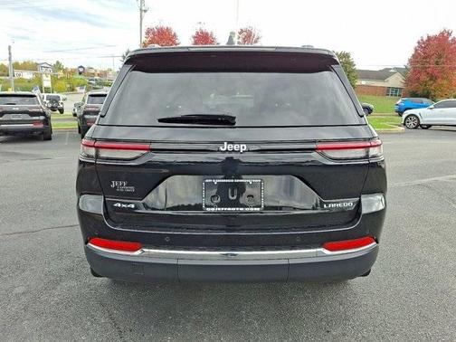 2024 Jeep Grand Cherokee Laredo