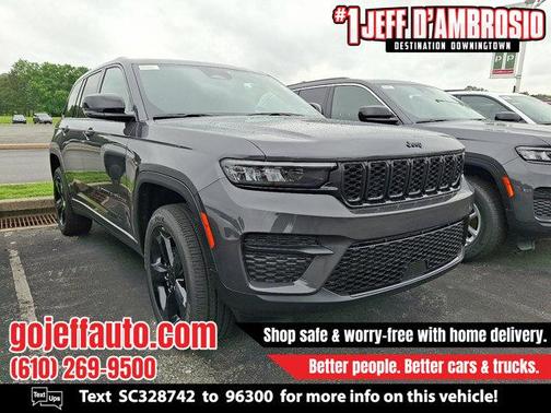 2025 Jeep Grand Cherokee Laredo